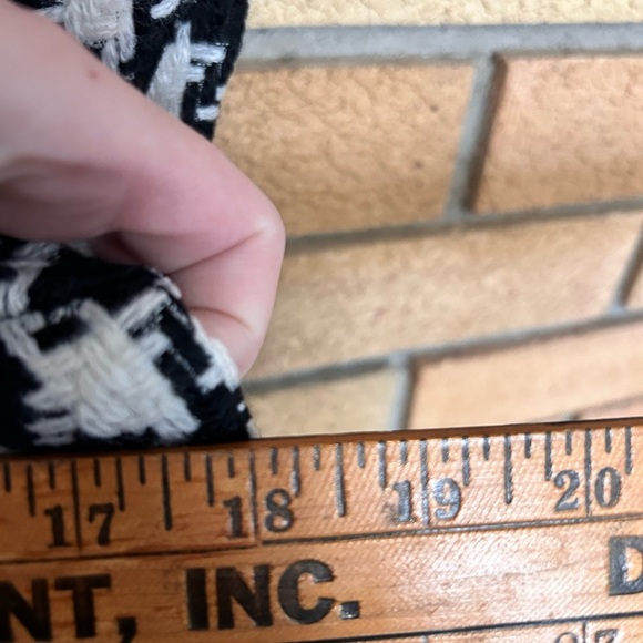 Focus 2000 Black & White Houndstooth Check Long Buttoned Coat Size 6 - Picture 8 of 8